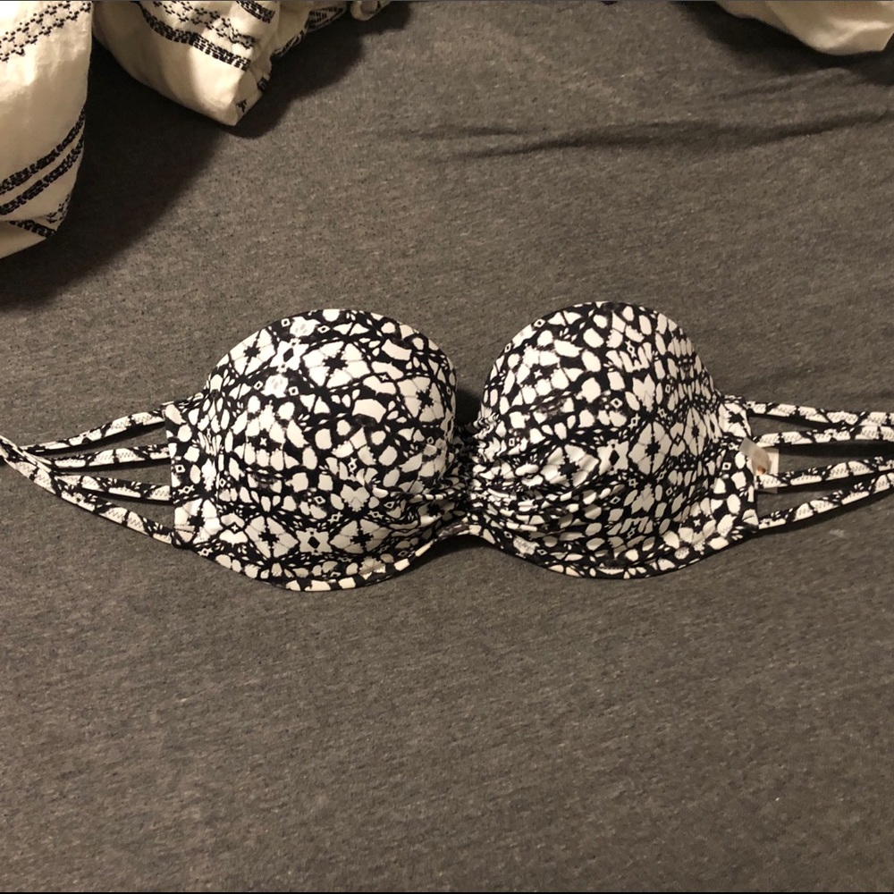 Staples bikini top